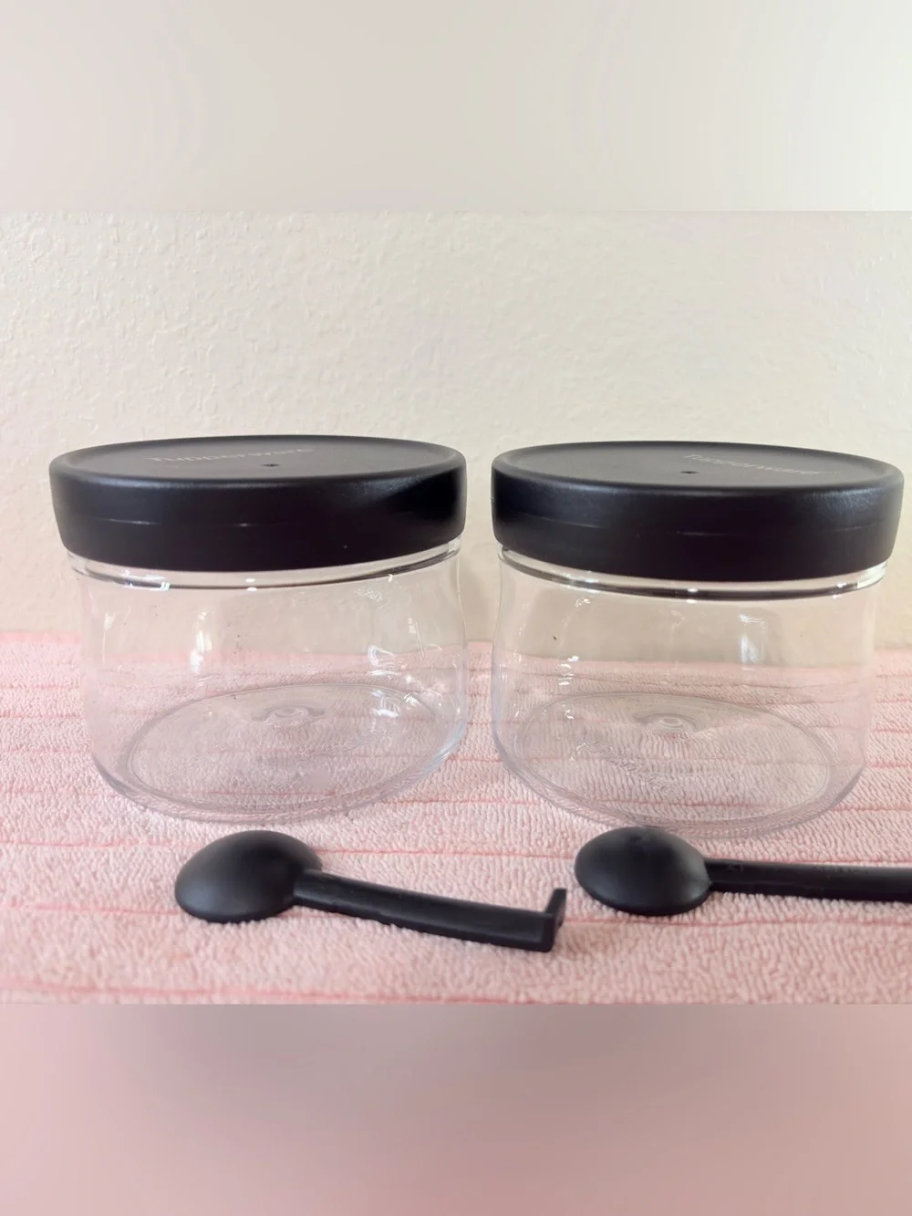 2Tupperware Counterscaping Dry Container 19oz Jar and Spoon Clear with Black Lid